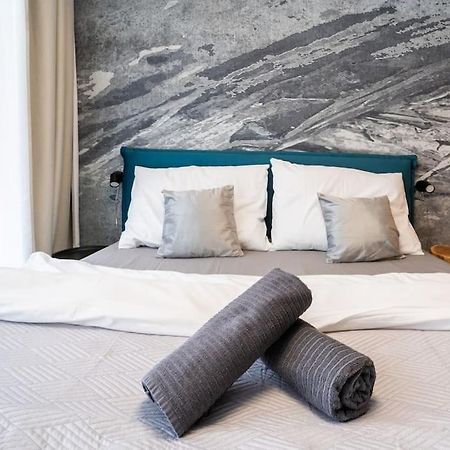 Parkside Harmony Apartment - Brünn  Kültér fotó
