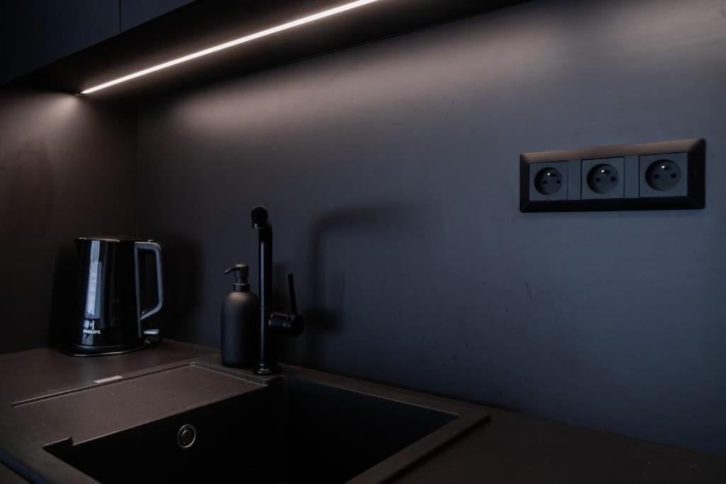 Parkside Harmony Apartment - Brünn  Kültér fotó