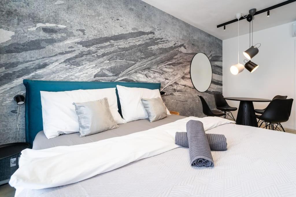 Parkside Harmony Apartment - Brünn  Kültér fotó