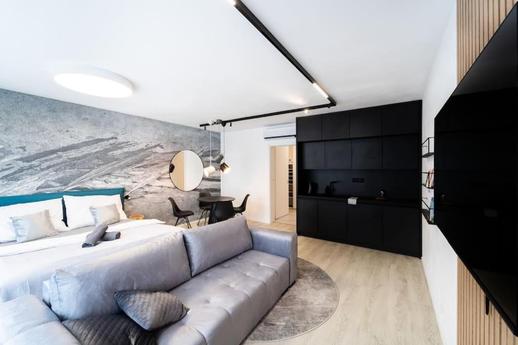 Parkside Harmony Apartment - Brünn  Kültér fotó